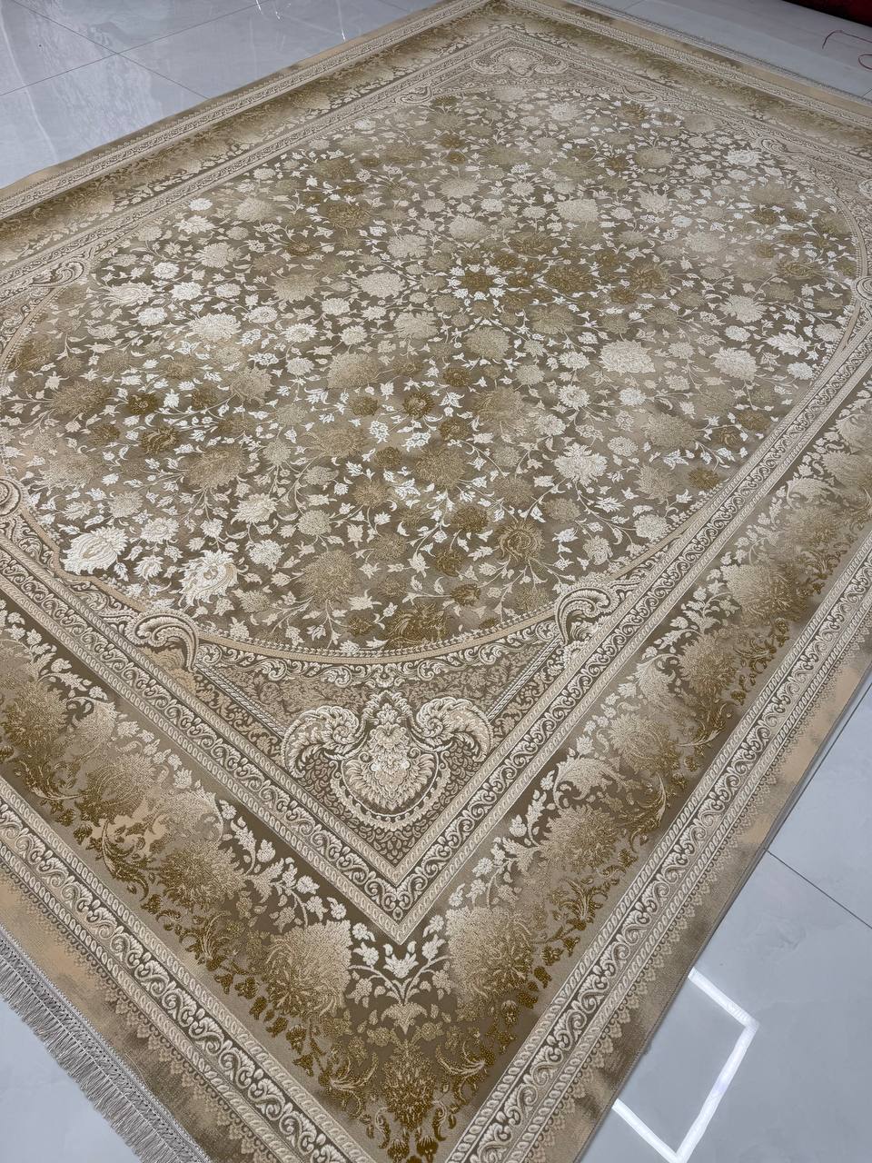فرش ایوانا بژ طلایی 1200 شانه گل برجسته