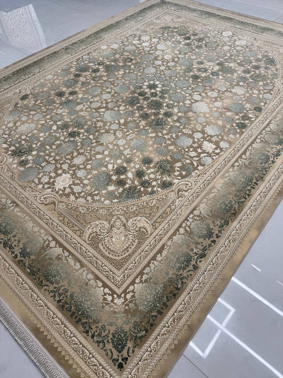 فرش ایوانا بژ سبز 1200 شانه گل برجسته