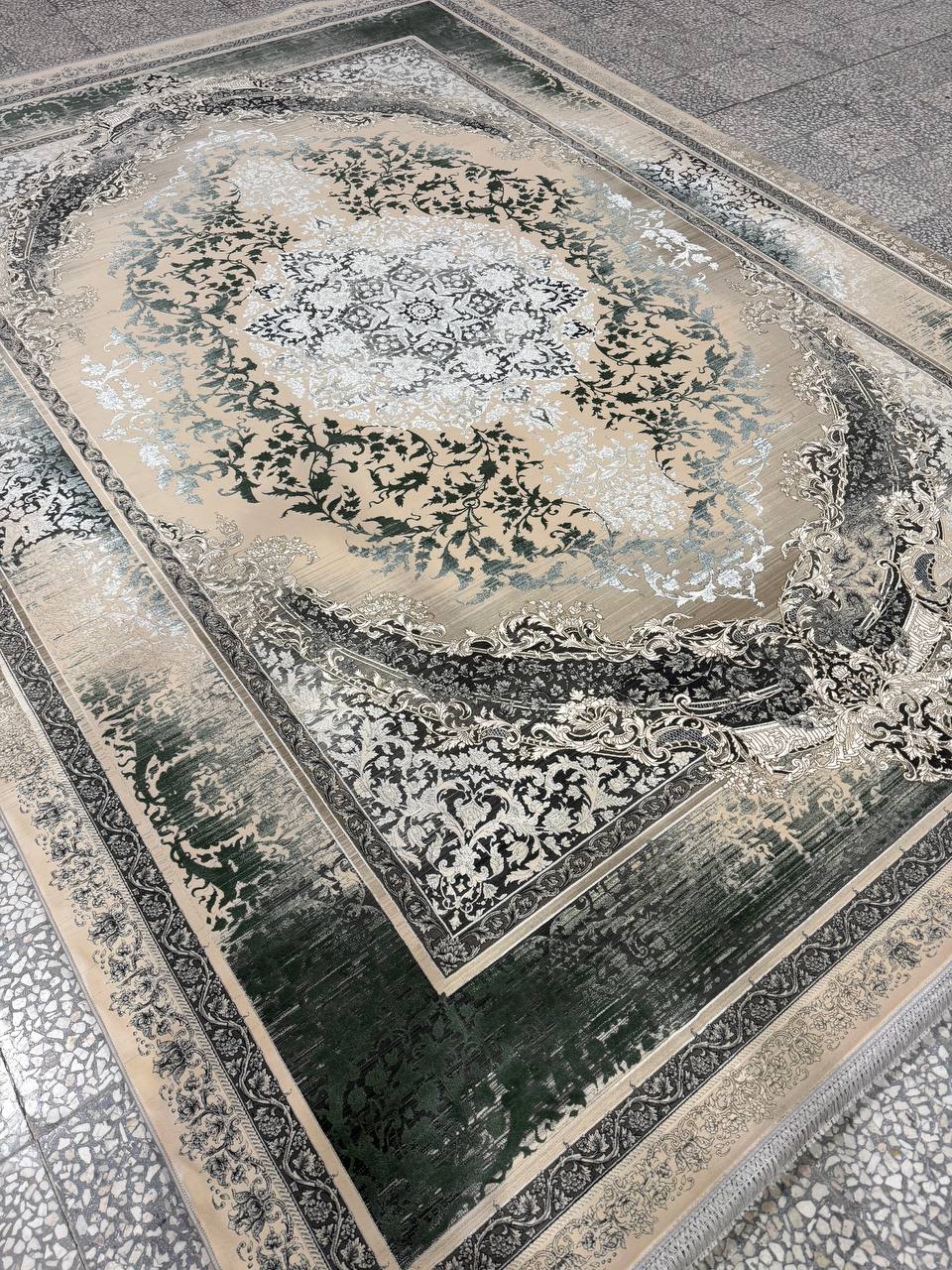 فرش آنتوریوم بژ سبز 1200 شانه گل برجسته