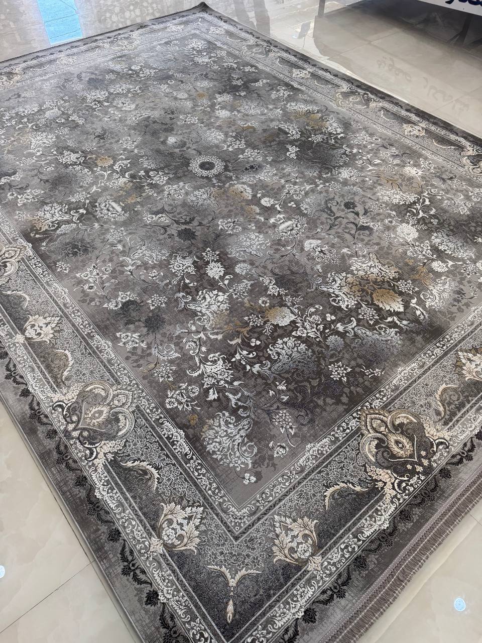 آوازه نقره ای 1200 شانه گل برجسته